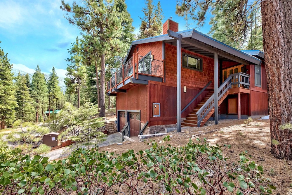 2375s Sierra House Retreat 4 Bedroom Home