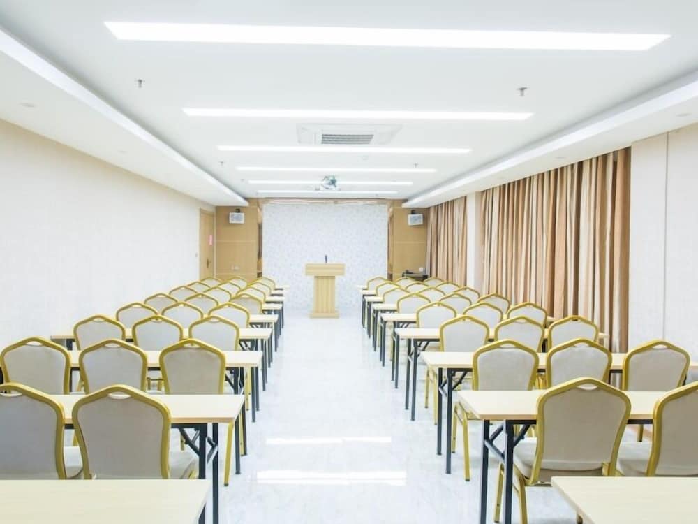 GreenTree Inn Shantou Jinping District Leshan Road Hotel
