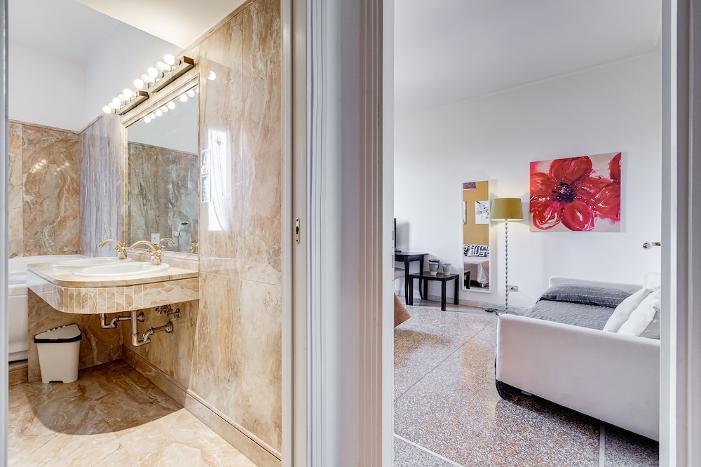 Giulio Cesare Vatican Apartment