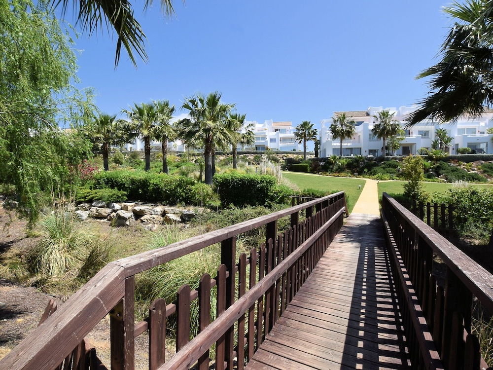 Beautiful Apartment in Estepona With Sauna photo 2