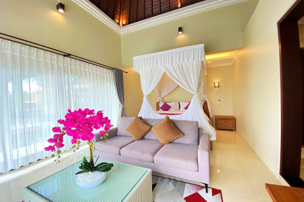 Sari Sasih Hillside By Reccoma