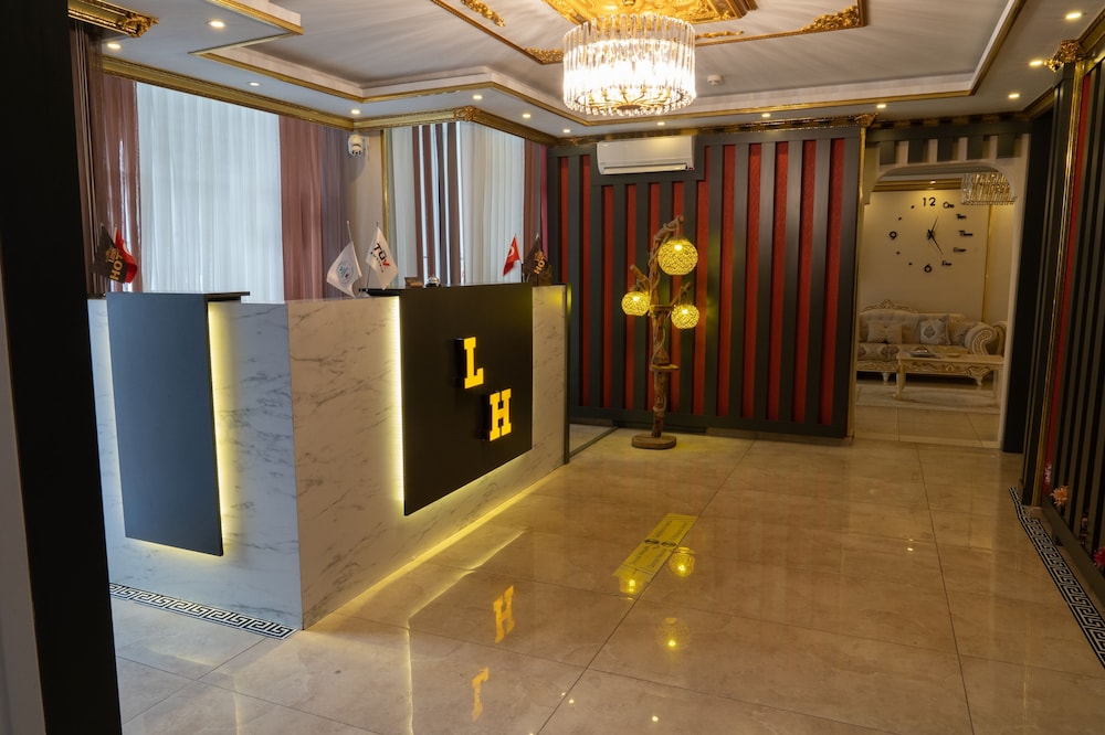 Loss Hotel - Image 9