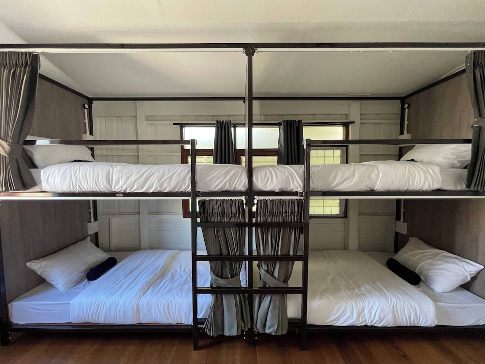Green Cabin Hostel