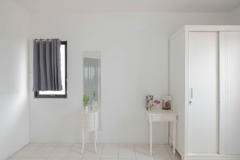 Homey And Simply Look 1Br Puri Garden Apartment