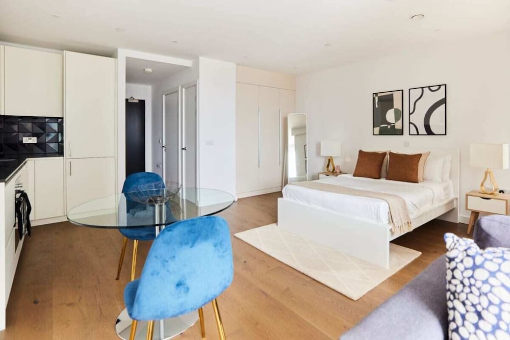 The Elephant and Castle Hideout - Cozy 1bdr Flat With Balcony