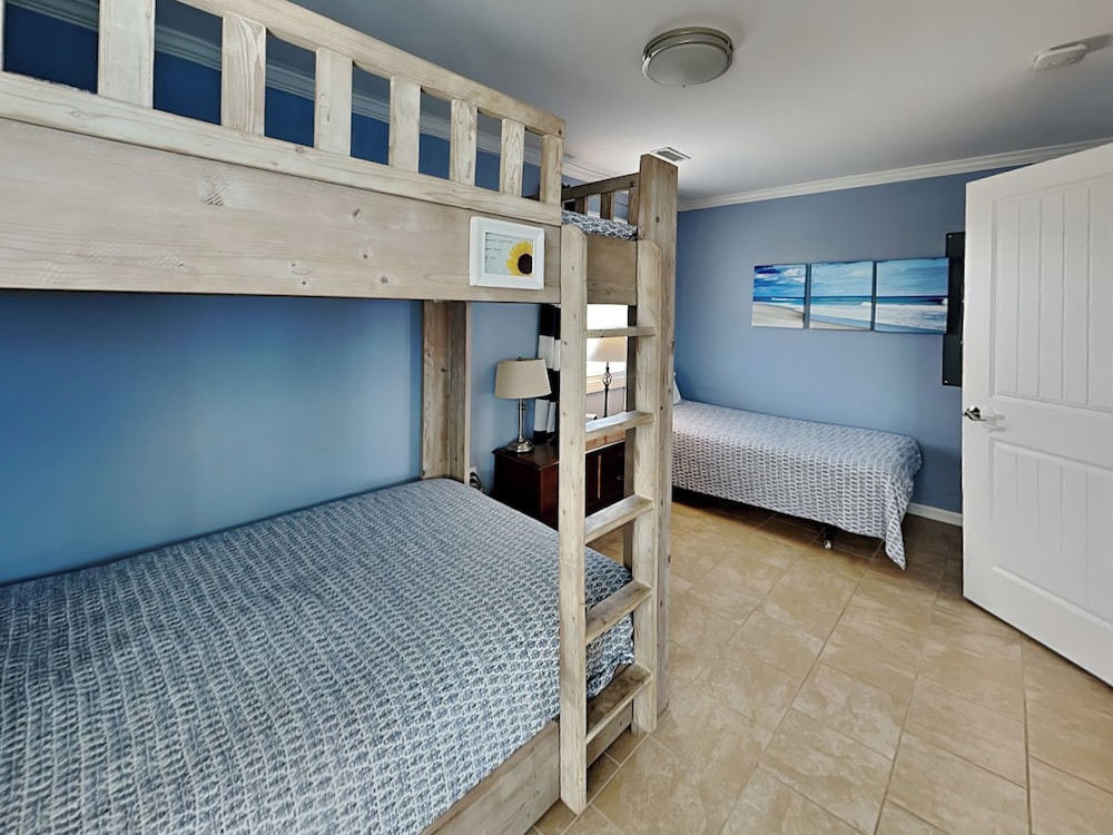 Tournesol by Topsail Realty
