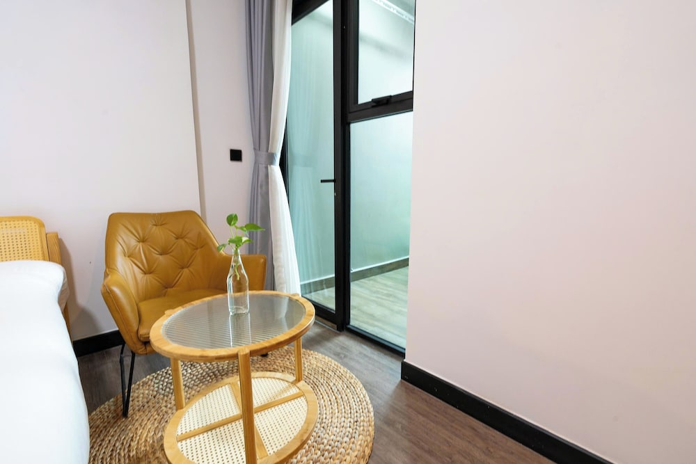 Luxury Vela Luxe - De La Sol Sai Gon