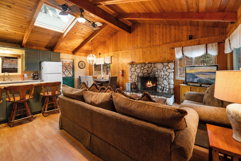 Honey Bear Den