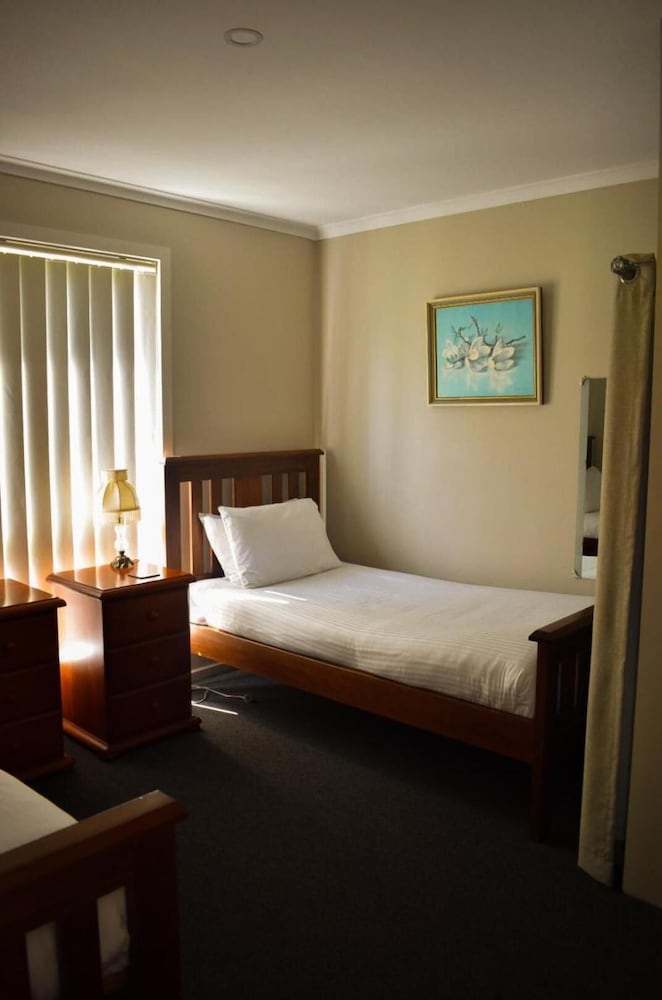 Clarendon Chalets
