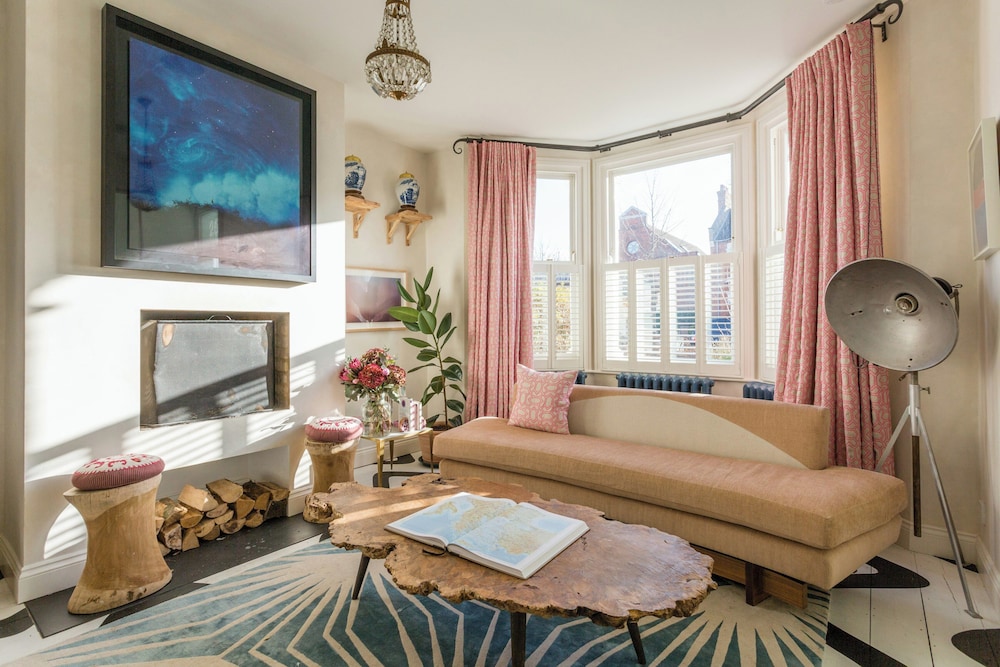 Barlby Road III by Onefinestay