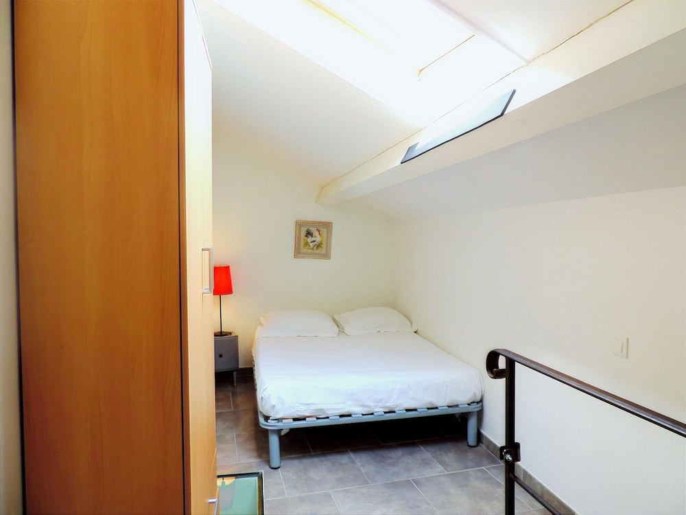 Authentic Stone Mas Retreat