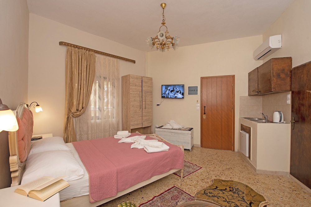Arionos Rooms