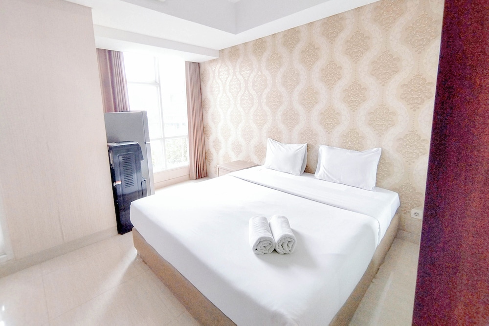 Comfy And Classic Studio At Grand Sungkono Lagoon Apartment