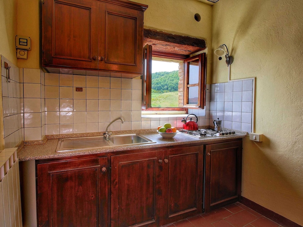 Farmhouse With Stables, Horses and the Ability to Make Horseback Riding