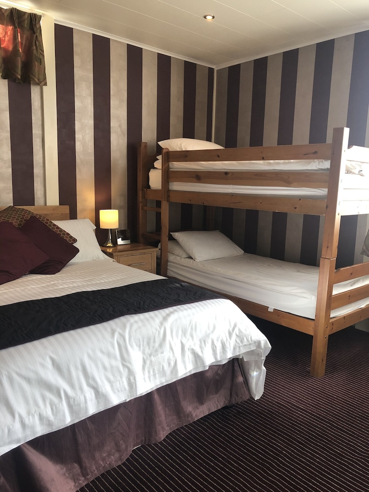The Dog and Partridge Country Inn