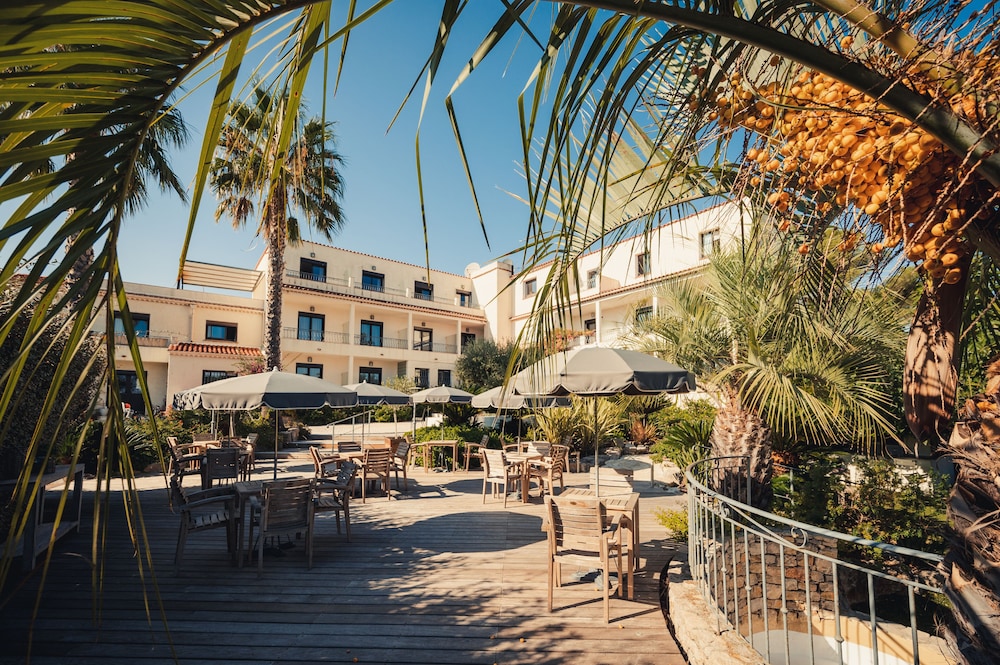 Frejus Vacations - Van der Valk Hotel Le Catalogne - Property Image 1