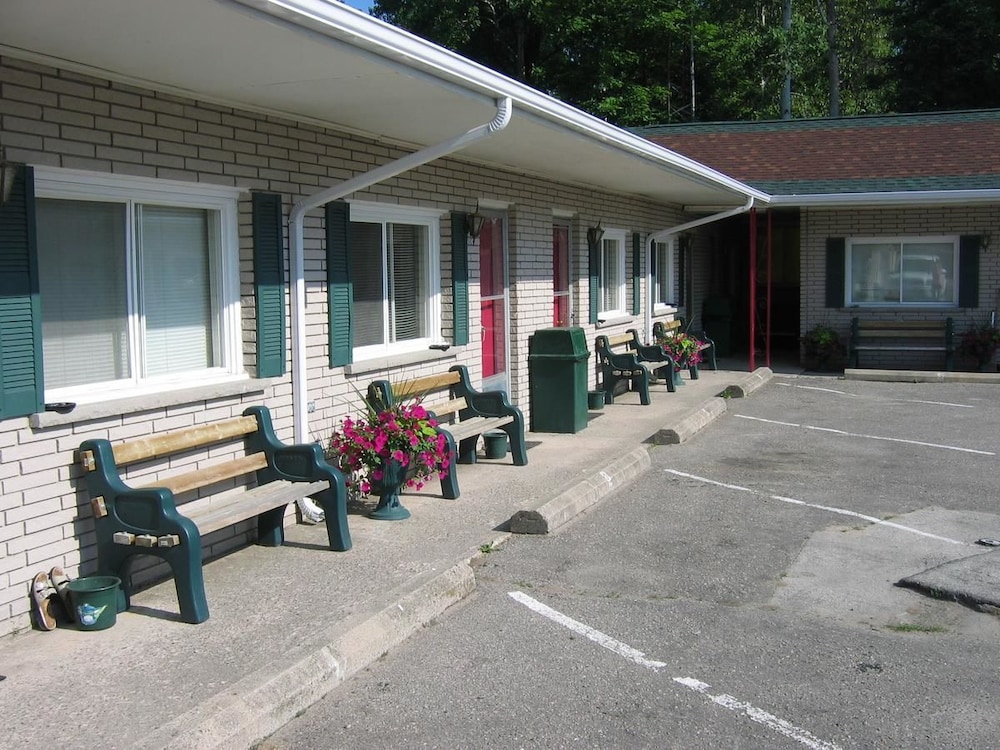 Hotel Mozaik Motel - Image 1