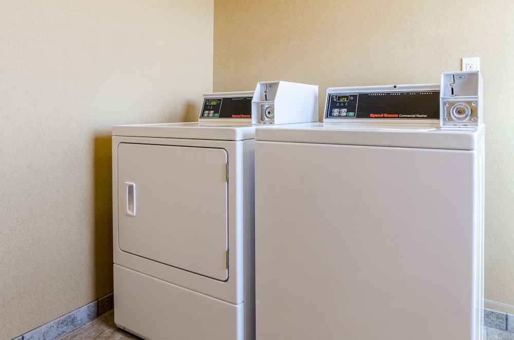 Cobblestone Inn & Suites - Vinton