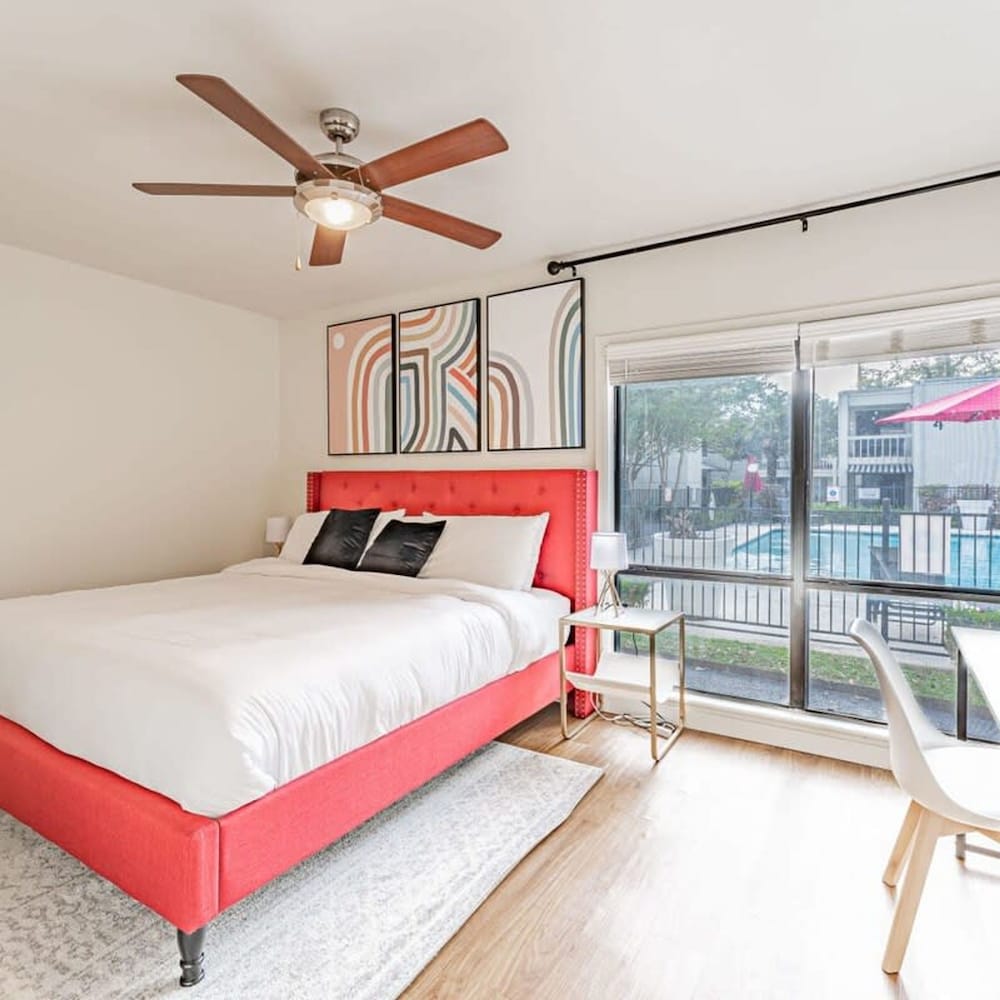 Chic 2BR Near Triangle With King Beds Fast Wifi view 4