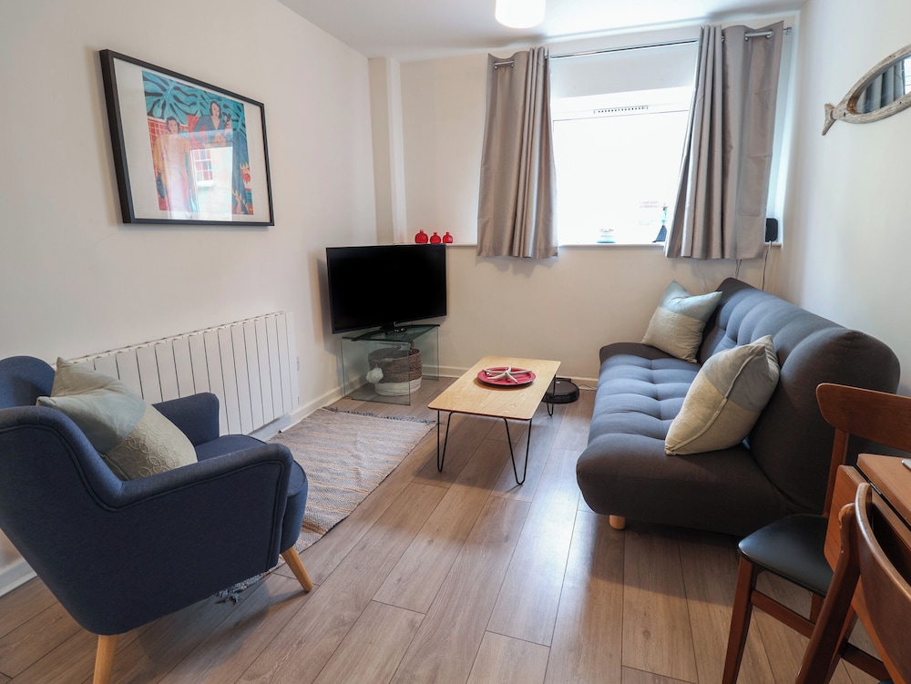 10 Bay View Court