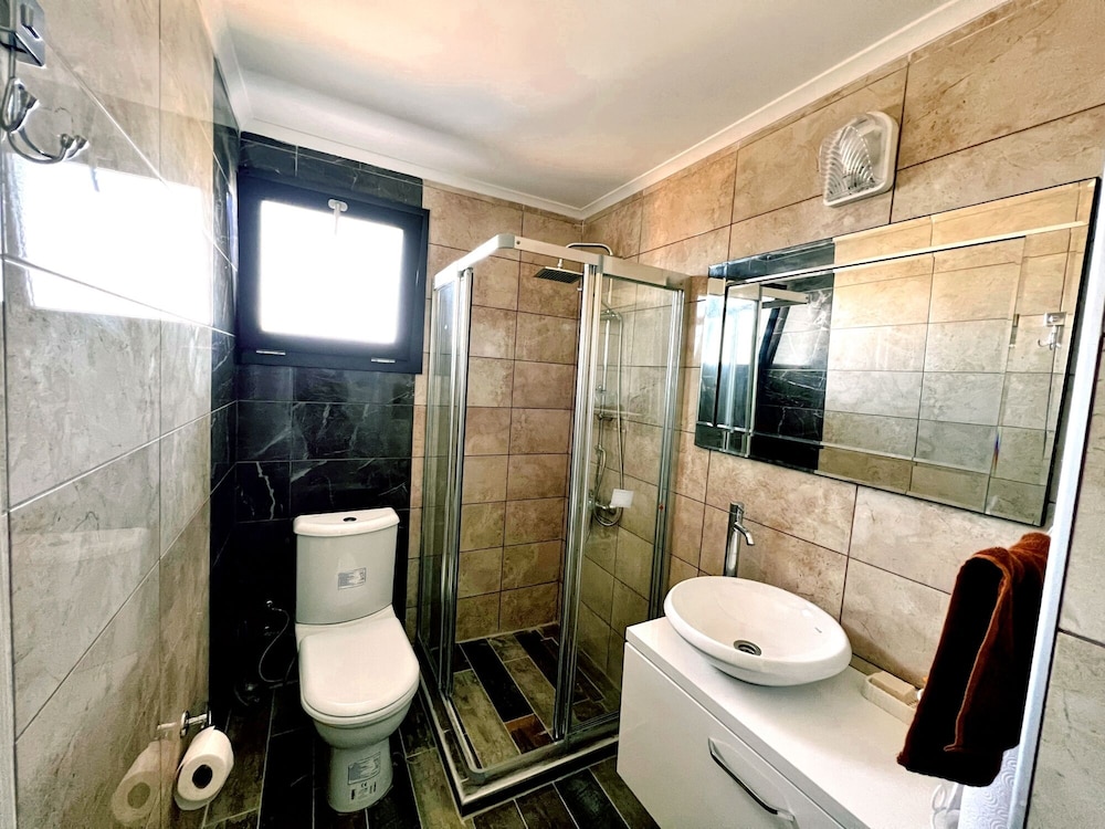 Convenient Sea View Flat in Central Kyrenia