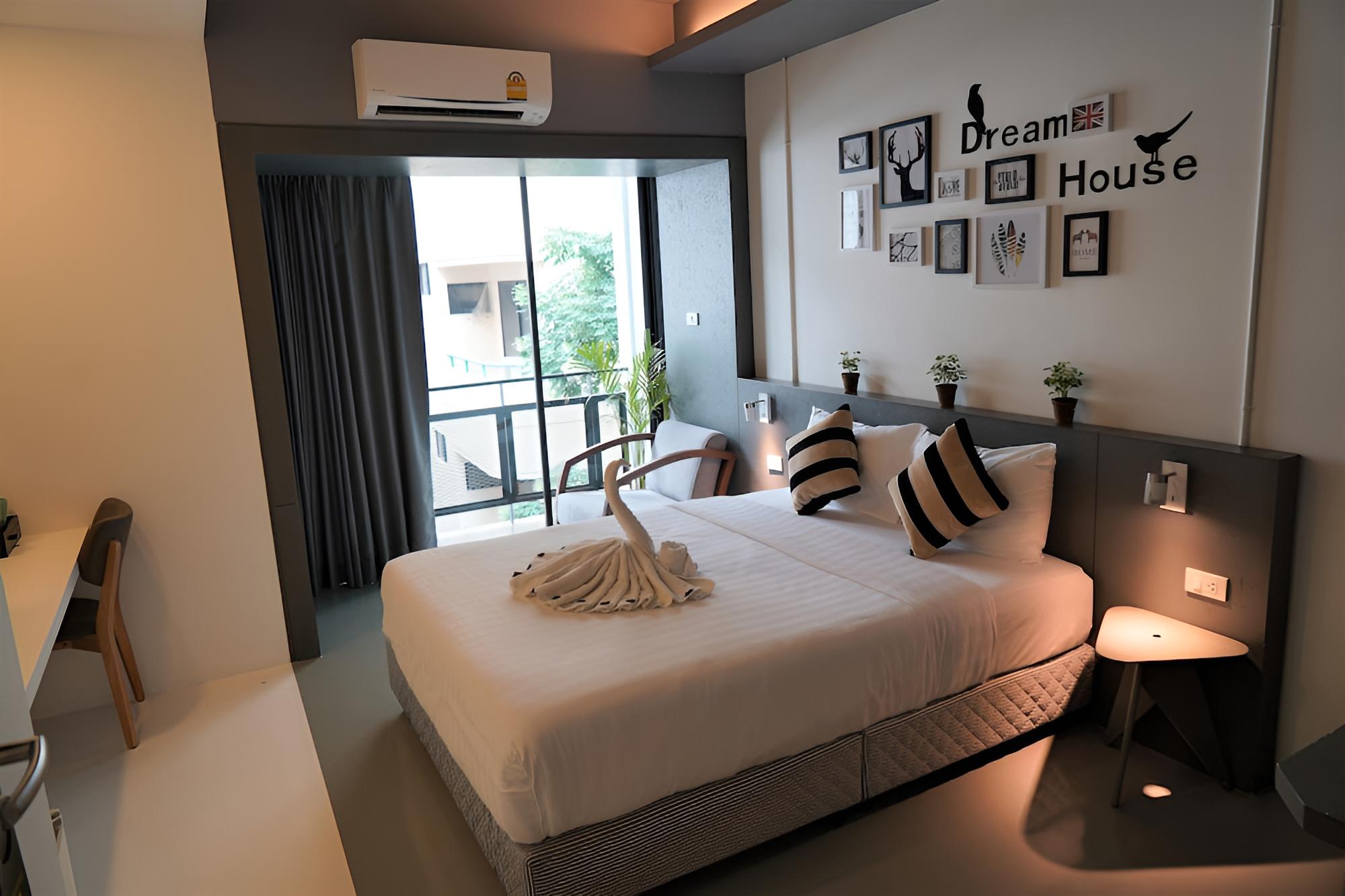 Silom Studios