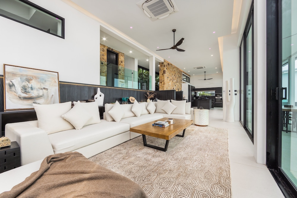 SOMA 4 Bedrooms SEAVIEW Pool Villa