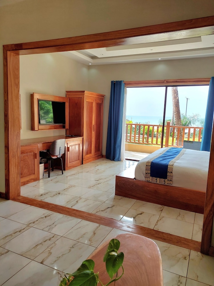 Mozza Beach Resort