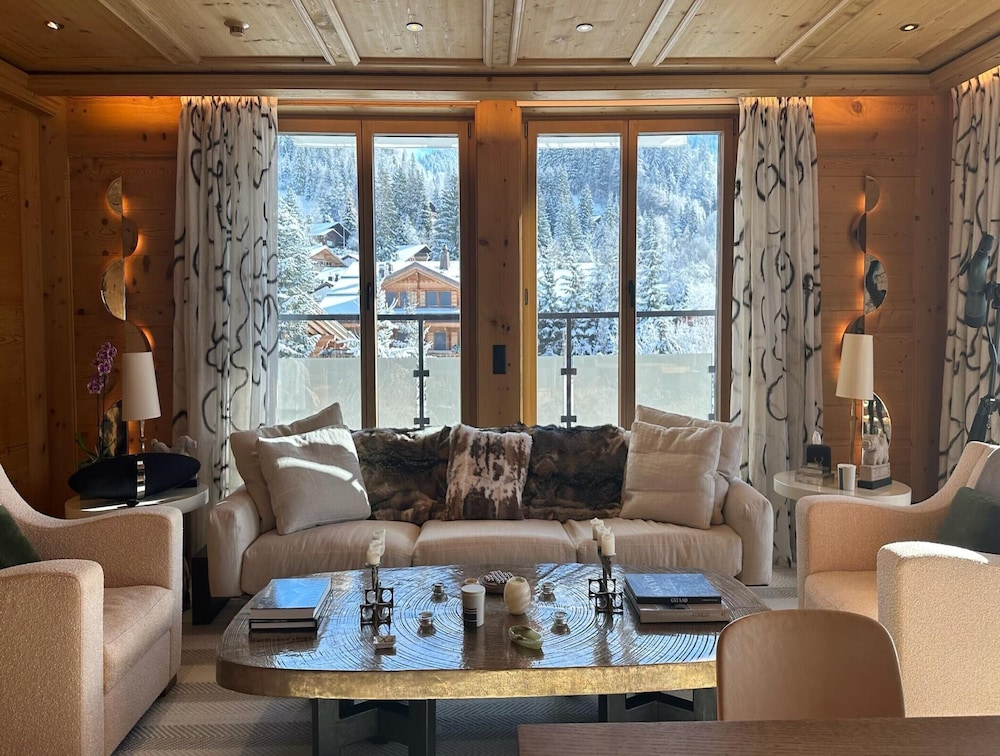 Luxurious Alpine Flat With Hotel Amenities