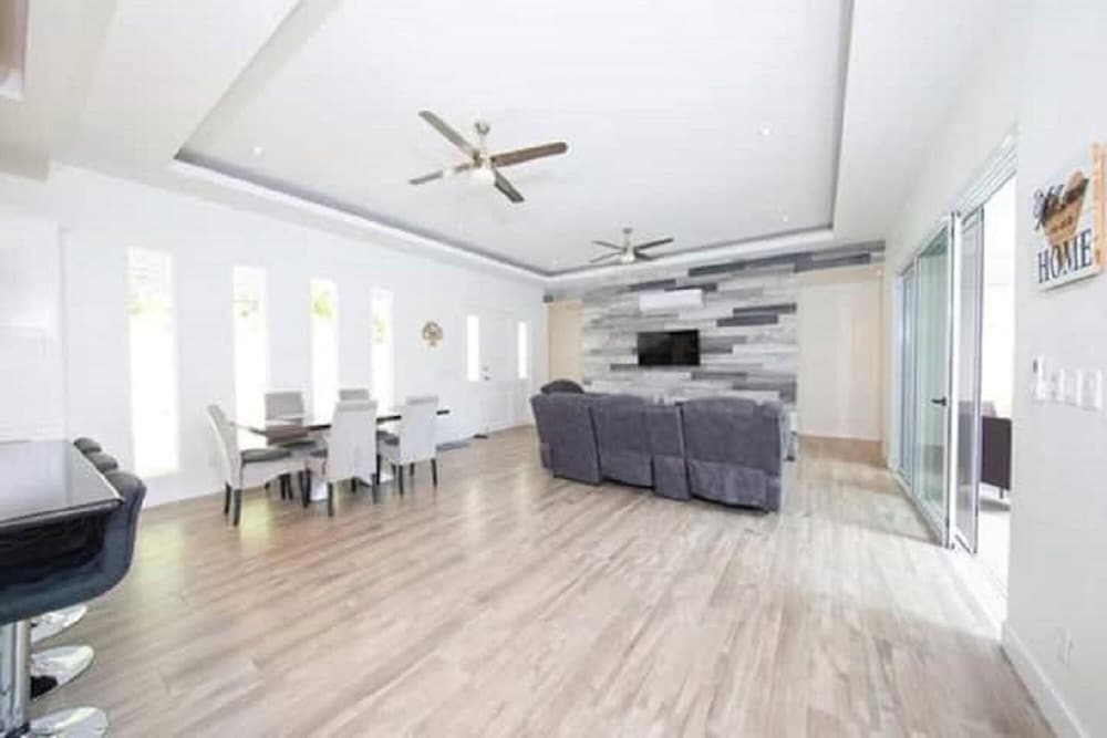 Playa Potrero Modern 3 BR Home Centrally Located - Casa Coastal Serenity view 4
