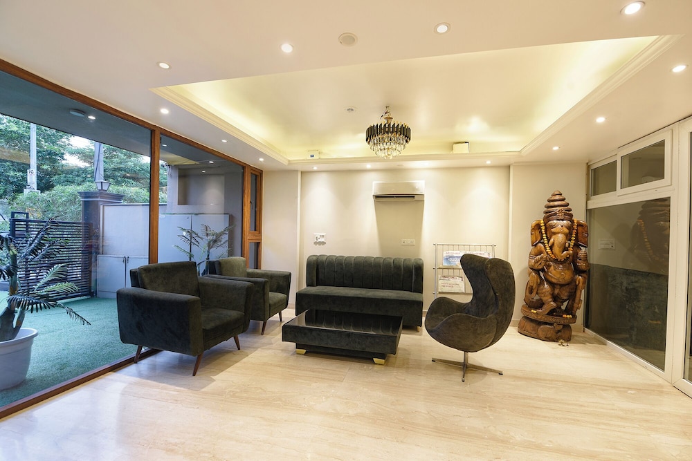 Fabhotel Harnoor House