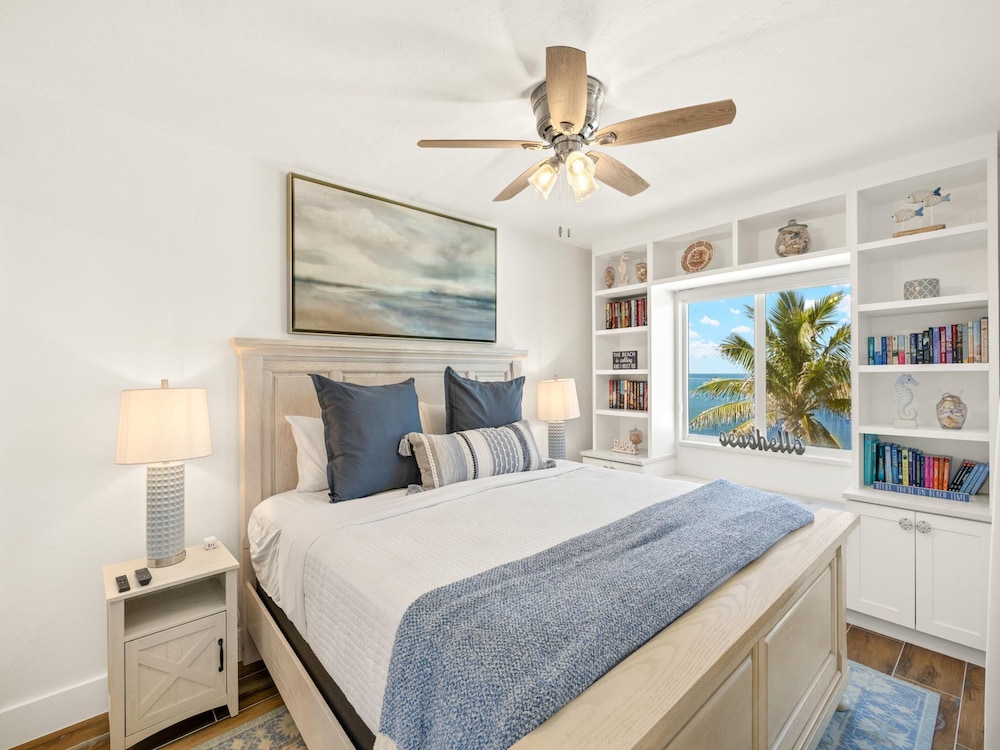 Seaside 3 by Distinctive Beach Rentals