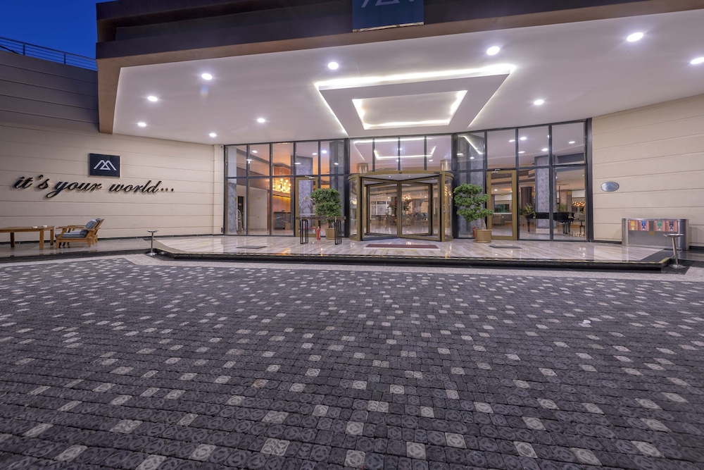 Hotel Amara Family Resort - Image 1