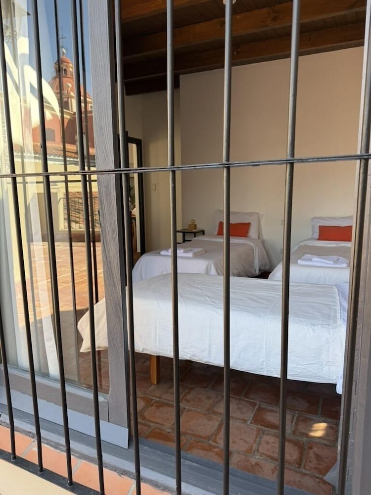 Clivias Hostel