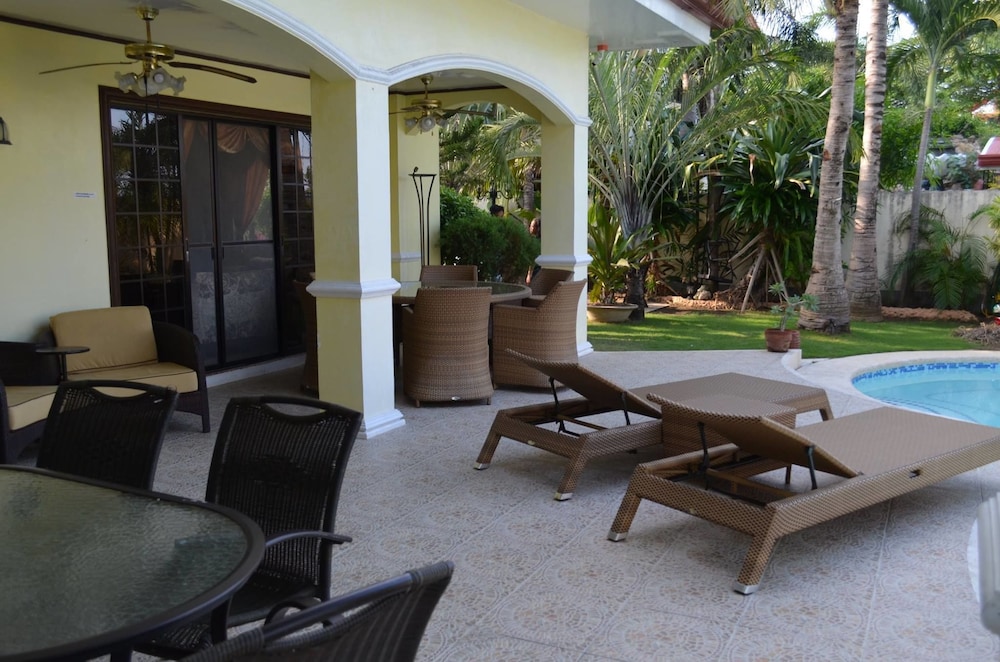 Kim Beatriz Compound