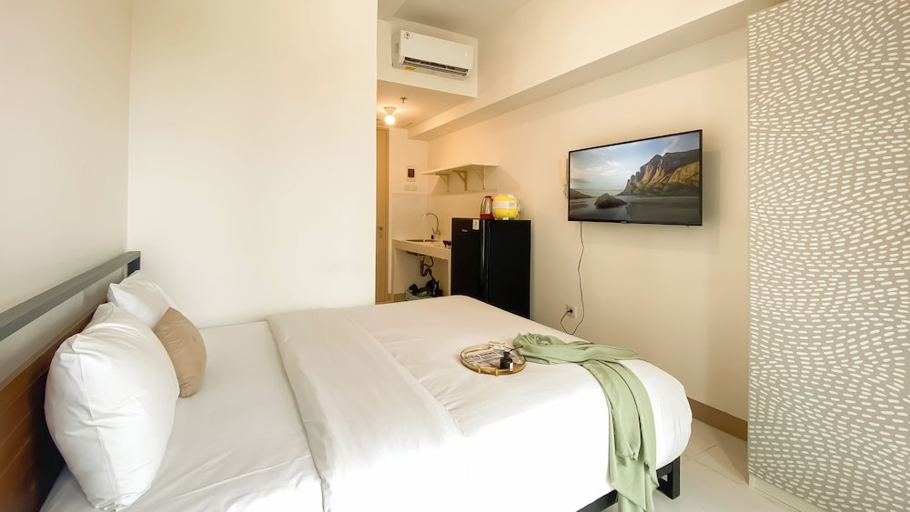 Homey And Minimalist Style Studio Apartment At Tokyo Riverside Pik 2