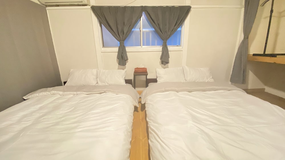 AkiraHome Tsurumibashi