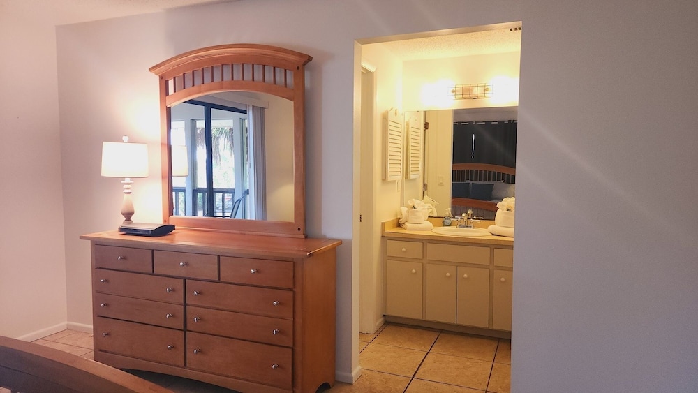 Vacationer's Duplex 2 Bedroom Apts by RedAwning