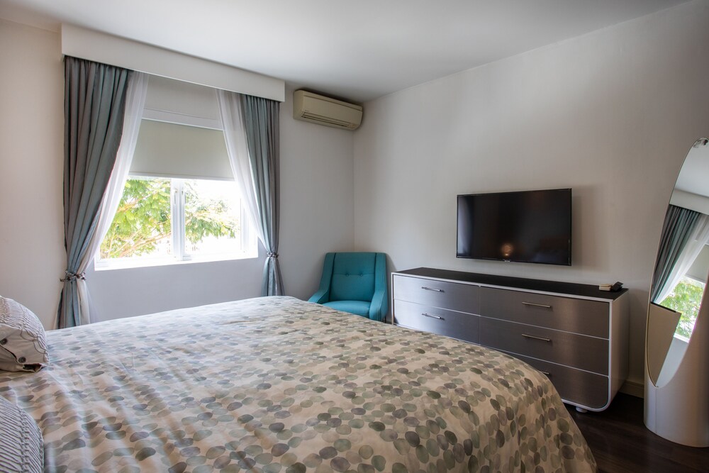 Blue Bay Apartments
