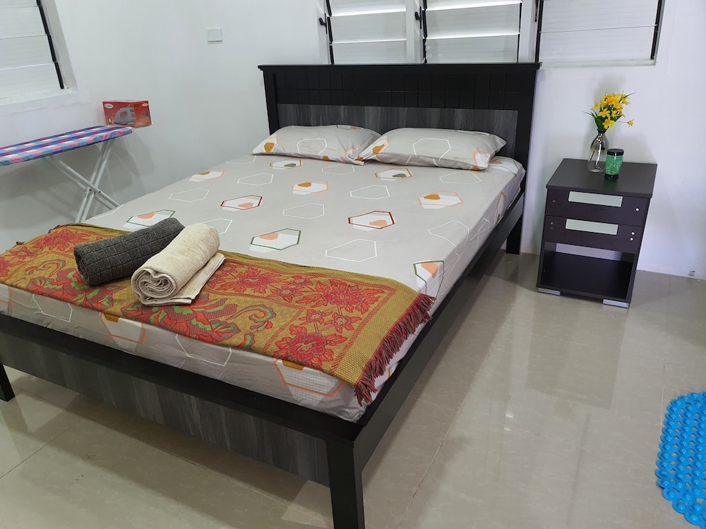 Master Bedroom with Shared Kitchen - view 6