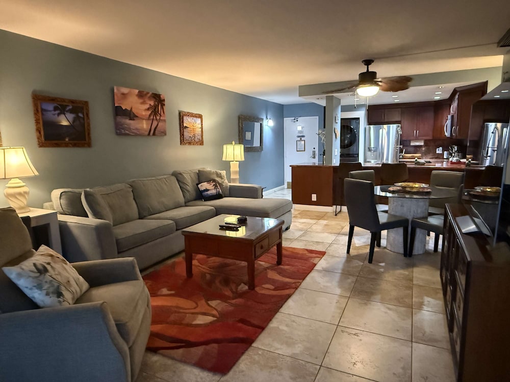 Whale Watching From Your Lanai - Tropical Oceanfront 2-2 in West Maui