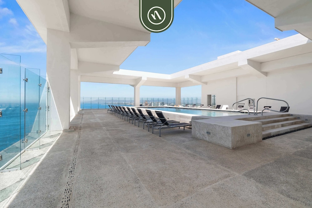 Amazing Apt With Ocean View - King Bed