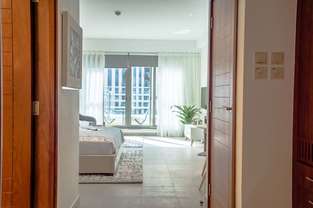 Nasma Luxury Stays- BLVD Central Podium