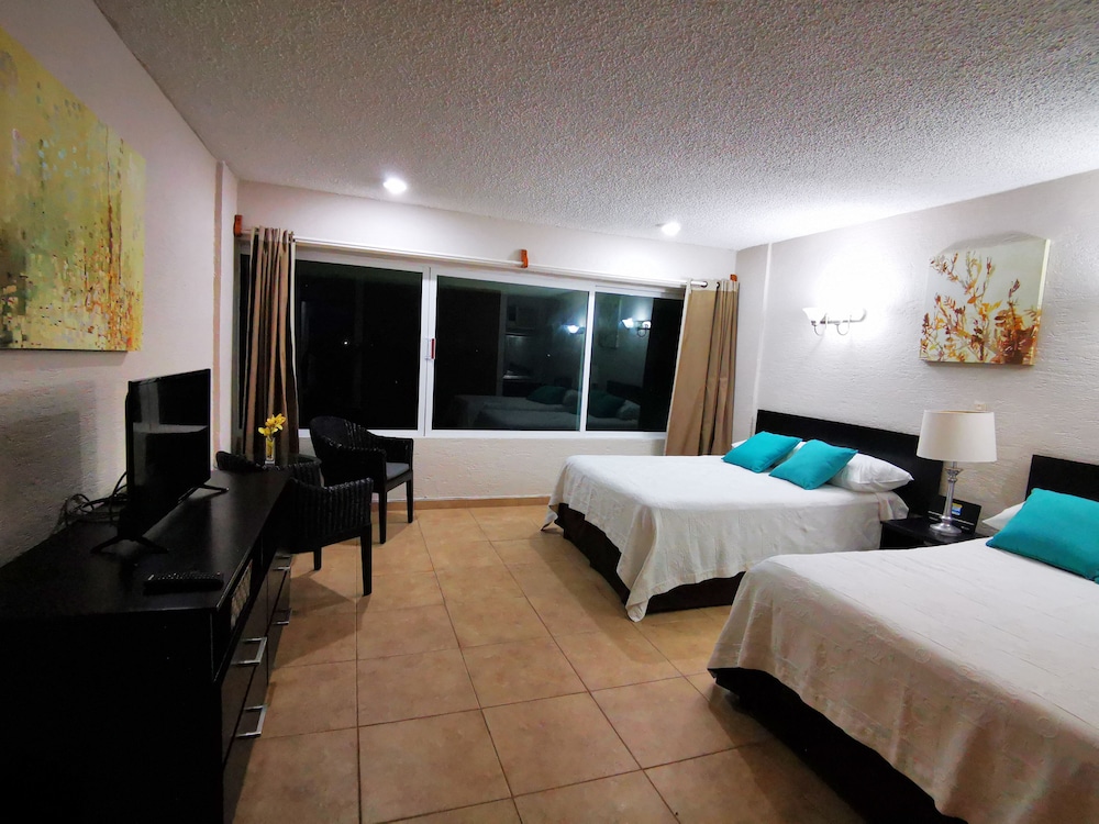 Brisas Beachfront Studios In Hotel Zone