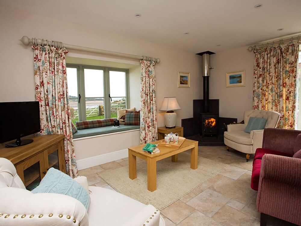 Estuary Cottage view 3