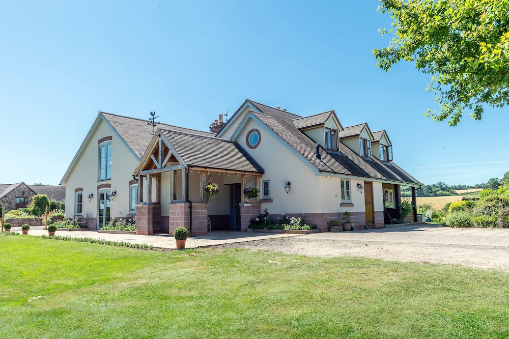 The Dinney Bed and Breakfast