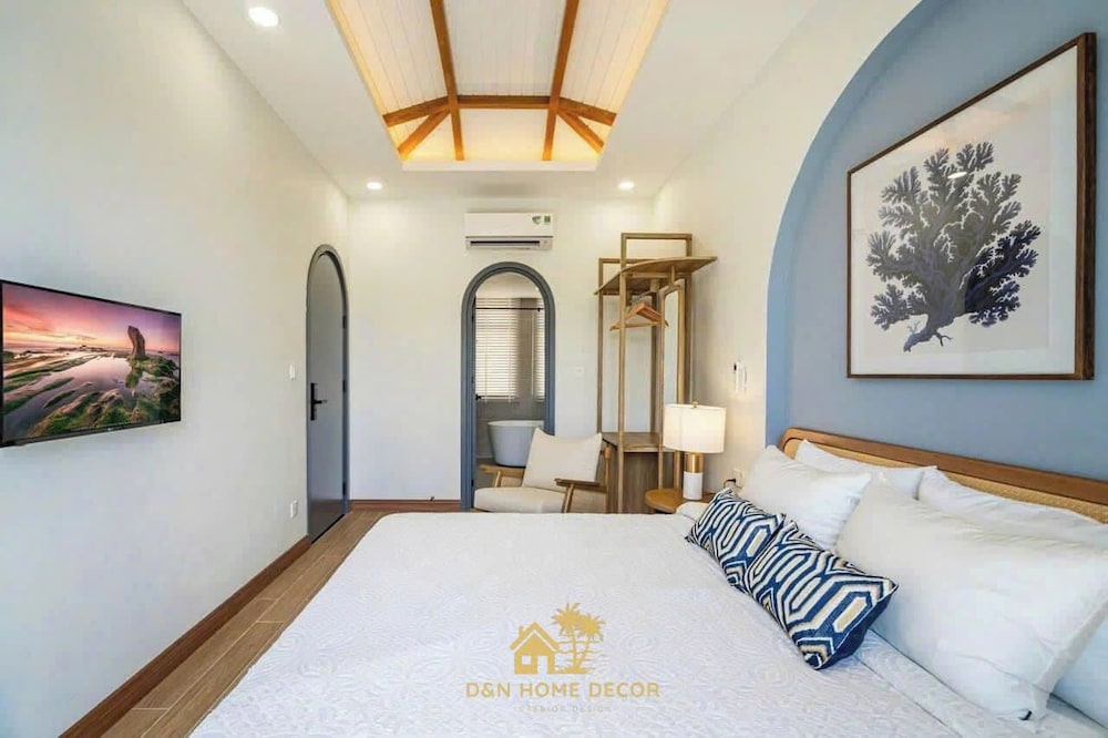 DUYEN VILLA 4-BEDROOM view 2