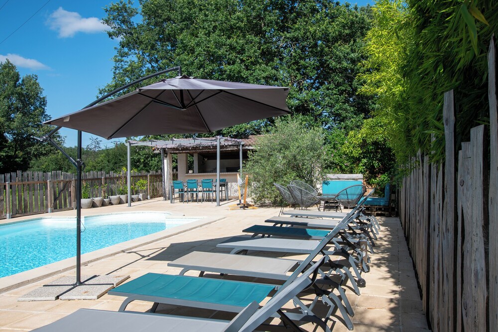 L'Escapade Nature et Gourmande, Chambres d'Hote avec Piscine