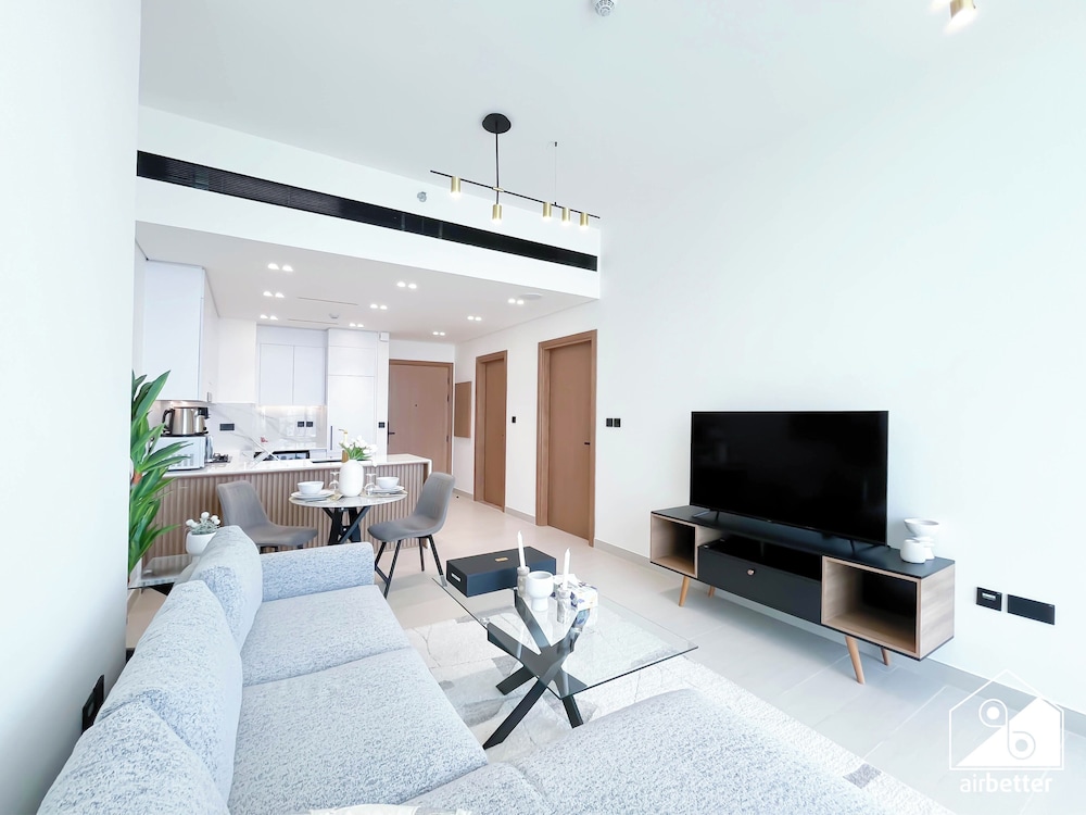 Luxury & Comfort 1B at Binghatti Amber & Balcony