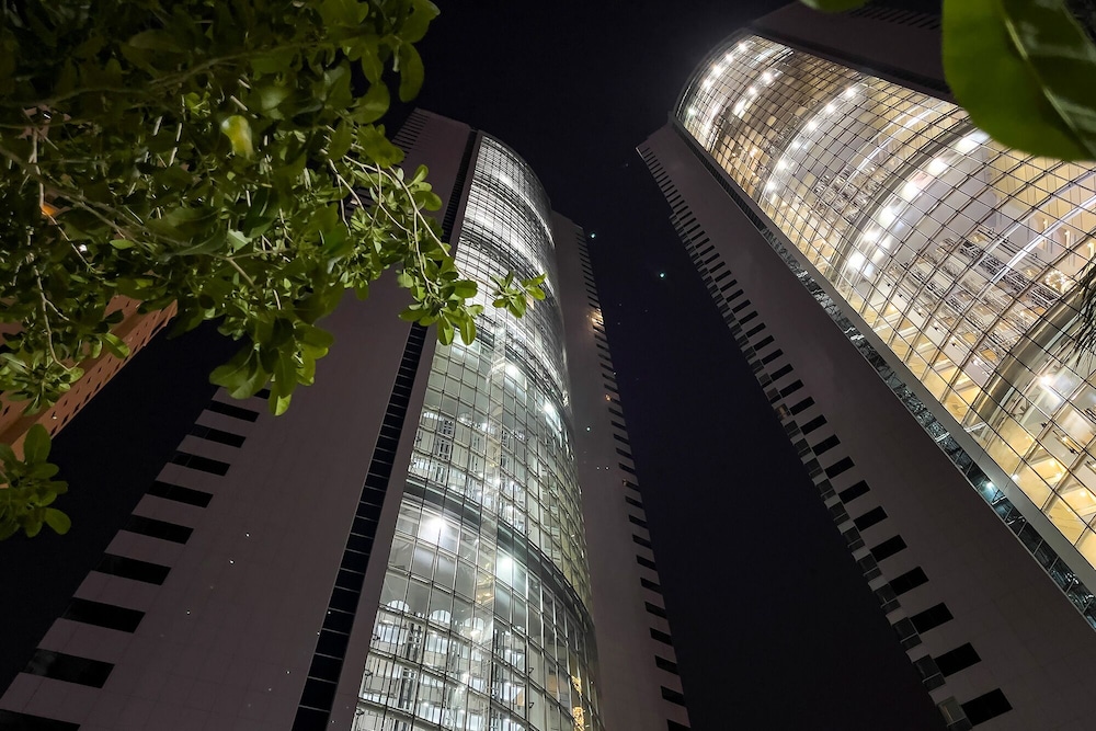 Excellent 2 bedroom at Al Fattan